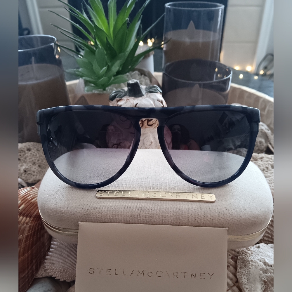 Stella McCartney Dark Blue Sunglasses EUC